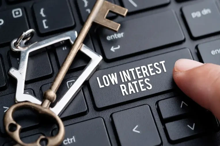 Low Interest Rates Low Interest Rates