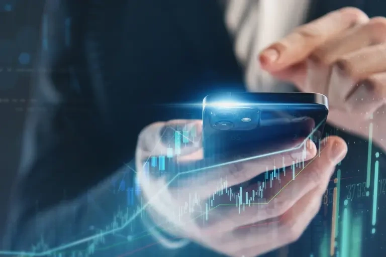 Account Balance Check In Union Bank Of India Via Internet Banking Man Holding mobile and Account Balance Check In Union Bank Of India Via Internet Banking