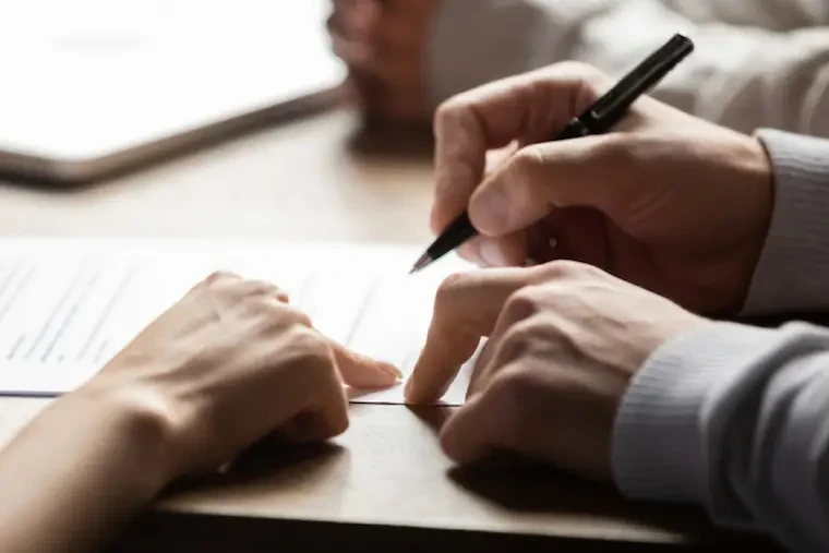 How to Choose Between Bonds and Debentures Choose Between Bonds and Debentures How