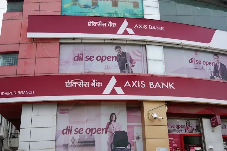 Key Features of Axis Bank Senior Citizen Scheme Key Features of Axis Bank Senior Citizen Scheme